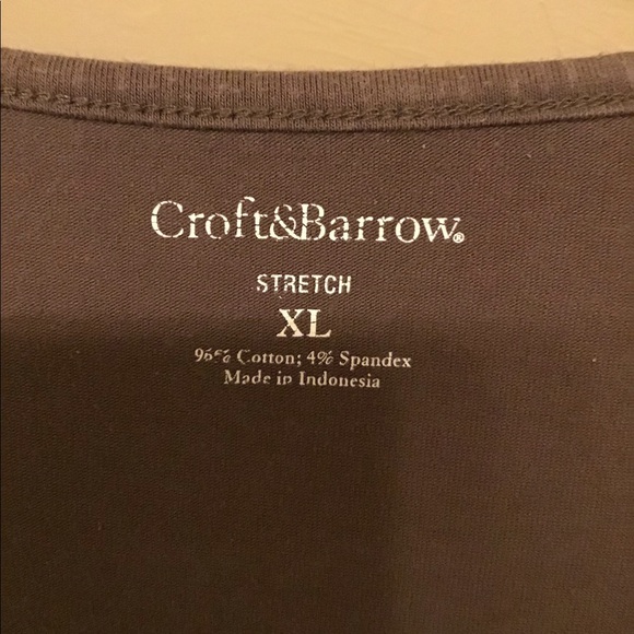 Brown Tee with floral design - Picture 3 of 3